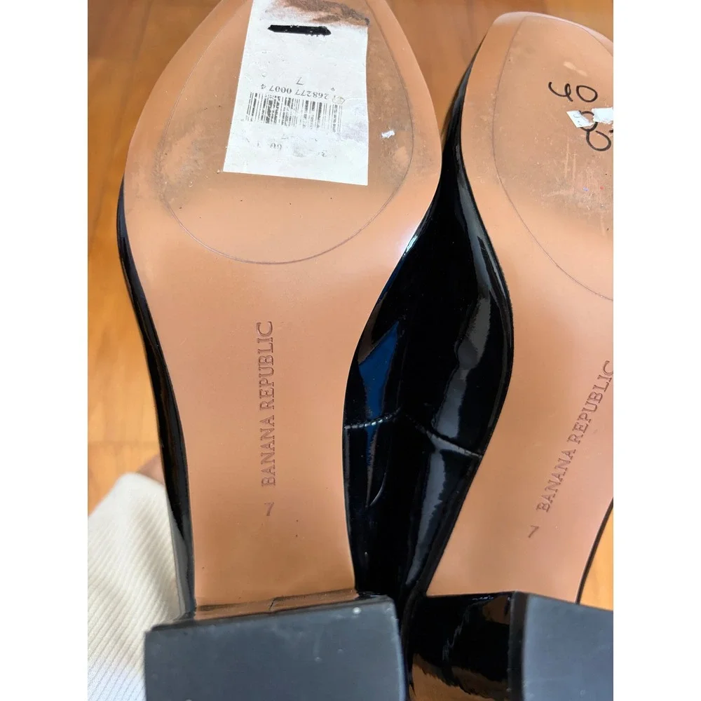 Banana Republic Women's Size 7 Shoes Black Patent Leather Career Heels